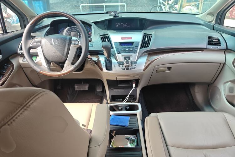 Used Honda Odyssey 2013 2.4L Luxury Edition Center Console