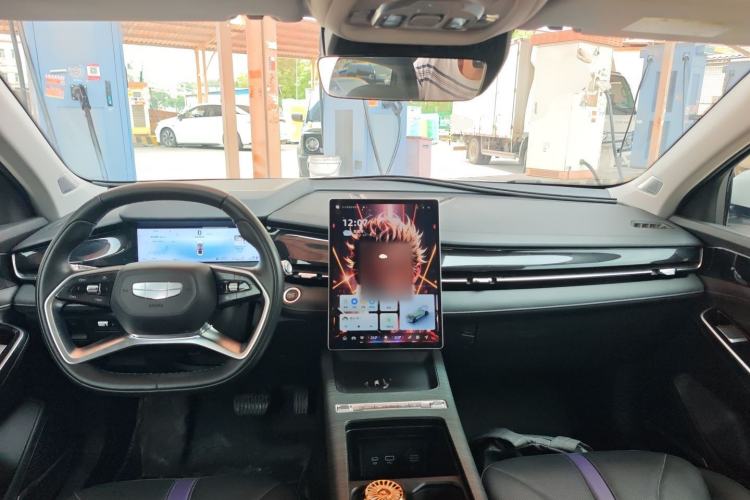 Used Geely Auto Preface 2024 Zhiqing 1.5TD Galaxy Edition Center Console