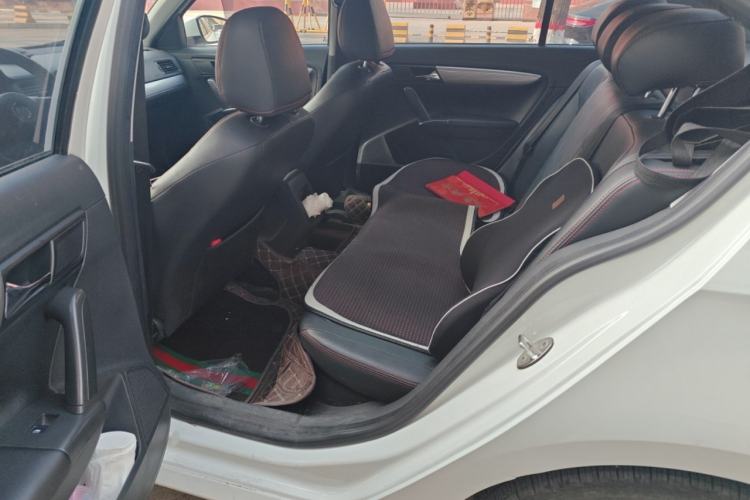 Used Volkswagen Lavida 2013 Revised Classic 1.6L Automatic Fashion Edition
