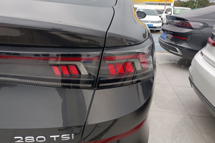 Used Volkswagen Lamando 2023 Lavida L 280TSI DSG Cool & Spicy Edition Exterior 3