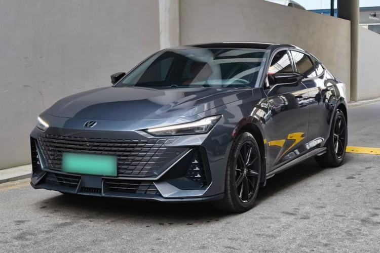 Used Changan UNI-V iDD 2023 ZhiDian iDD 1.5T 113km ZhiKu Model