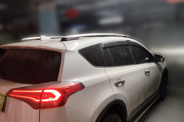 Used Toyota RAV4 2016 2.0L CVT Two-Wheel Drive Fashion Edition China V Standard