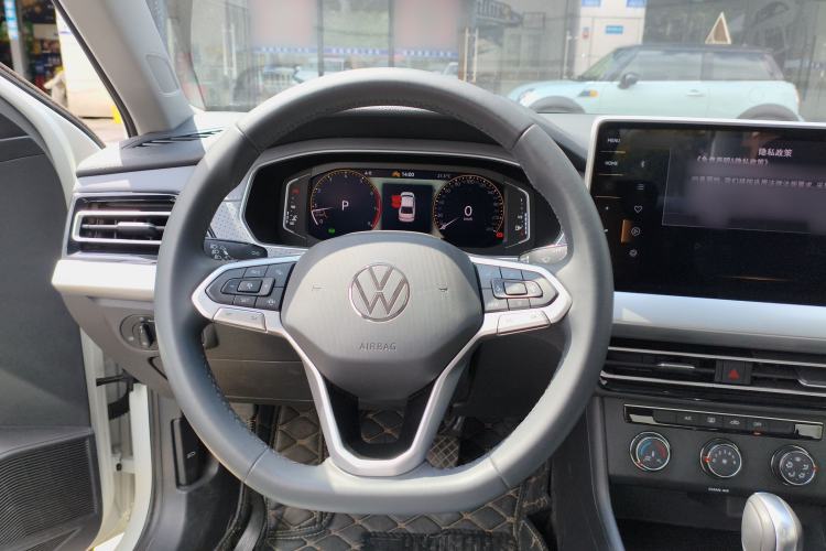 Used Volkswagen Lavida 2024 1.5L Automatic Starry Sky 5 Million Edition Steering Wheel