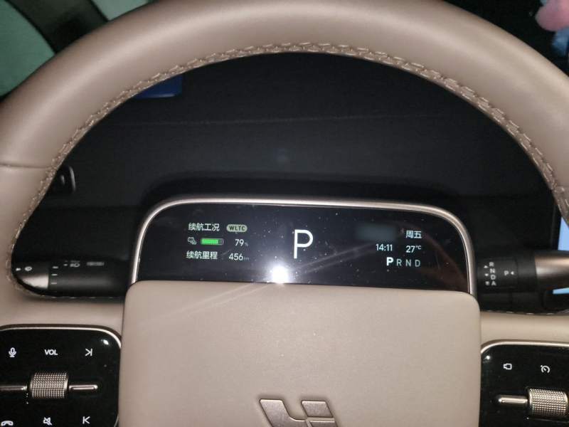 Used Li Auto MEGA 2025 Home Family Special Edition — 3