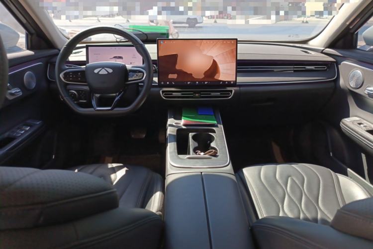 Used Chery Fengyun A8L 2025 1.5 TGDI 145 km Luxury Version Center Console