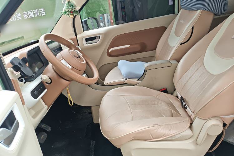 Used Wuling Hongguang MINIEV 2024 3rd Generation 215km Advanced Version Left Front Seat