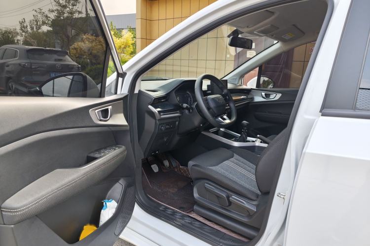 Used Wuling Jiachen 2022 1.5L Manual Enjoyment Elite Model
