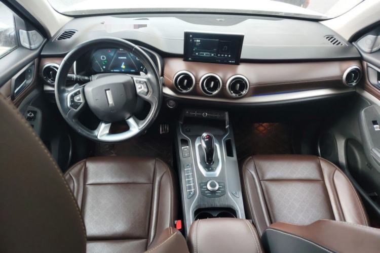 Used Wey VV6 2018 2.0T Two-Wheel-Drive Ultra-Luxury Version China V Standard
