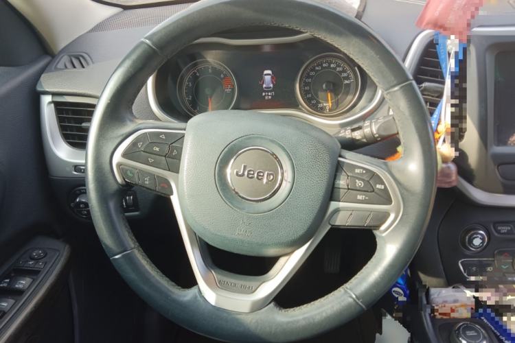 Used Jeep Cherokee 2016 2.4L Professional Smart Version