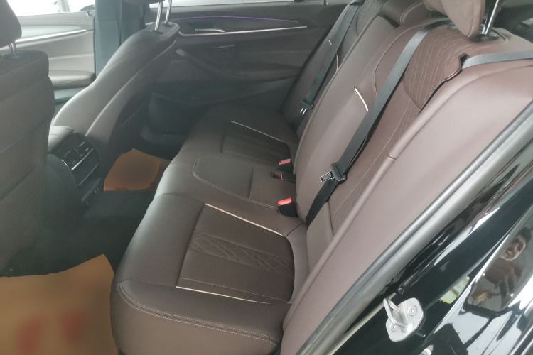 Used BMW 5 Series New Energy 2022 Restyled 535Le M Sport Package Left Rear Seat