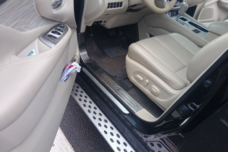 Used Nissan Murano 2019 2.5L XL Two-Wheel Drive Smart Connect Luxury Edition China VI Standard Driver Seat