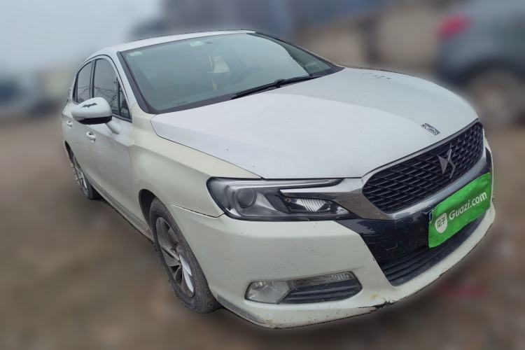 Used DS 5LS 2014 1.8L automatic Comfort version VTi140