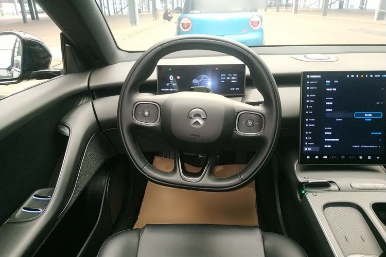 Used Nio ET5T 2023 75 kWh Touring Steering Wheel
