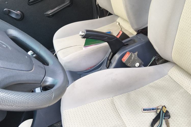 Used Jinbei Hiace X30 2023 1.5L Super-Comfortable Passenger Van 5/6/7-Seater Non-Air-Conditioned Version Model SWC15M Left Front Seat