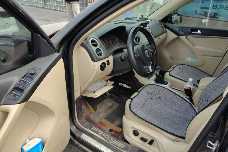 Used Volkswagen Tiguan 2012 2.0 TSI Automatic All-Wheel Drive Elite Edition Driver Seat