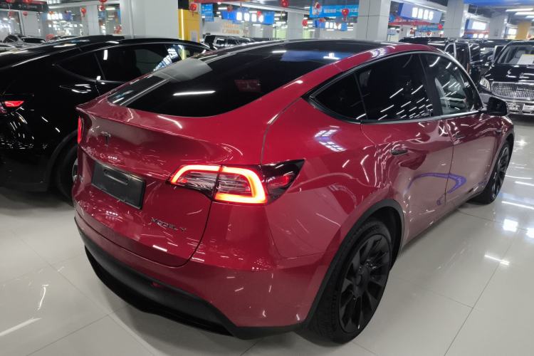 Used Tesla Model Y 2021 Long-Range All-Wheel-Drive Version