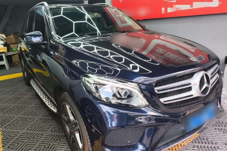 Used Mercedes-Benz GLE 2017 GLE 400 4MATIC Front Right 45 Deg