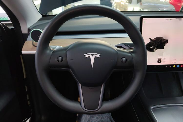 Used Tesla Model Y 2023 Rear-Wheel-Drive Version