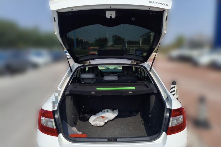 Used Skoda Octavia 2015 1.6L Automatic Yijie Edition