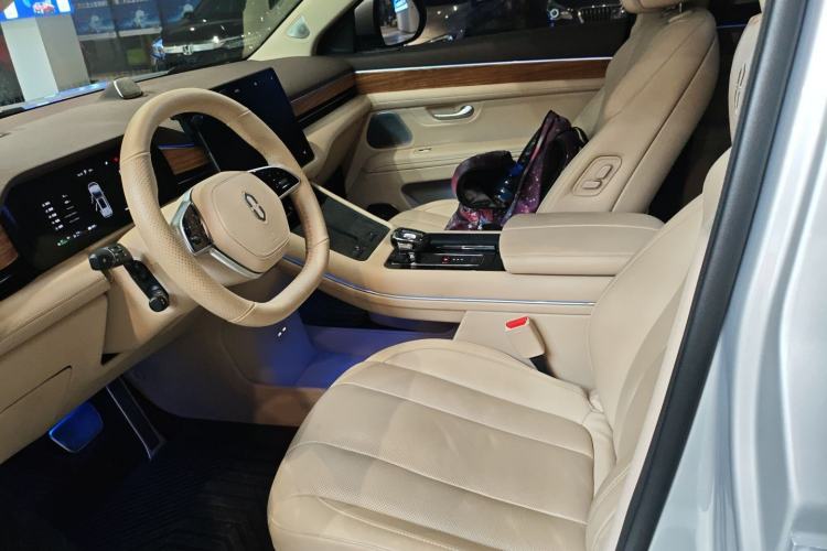 Used Hima AITO M7 2024 1.5T Intelligent Driving 4WD Max Edition 5 Seats
