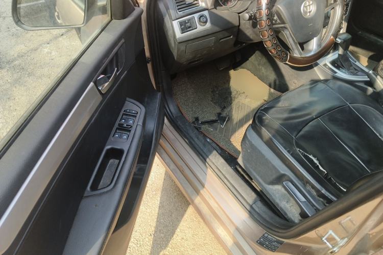 Used Brilliance H530 2017 1.6L Automatic Comfort Model Driver Seat