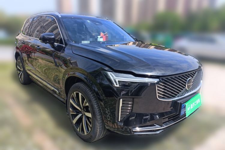 Used Volvo XC90 2026 B5 All-Wheel-Drive Smart Comfort Luxury 5-Seater Front Right 45 Deg