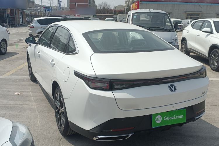 Used CHANGAN Eado 2025 Blue Whale 1.5T 500Bar Prestige Model
