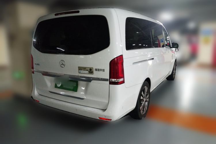 Used Mercedes-Benz V-Class 2017 V 260 Avantgarde Edition Rear Right 45 Deg