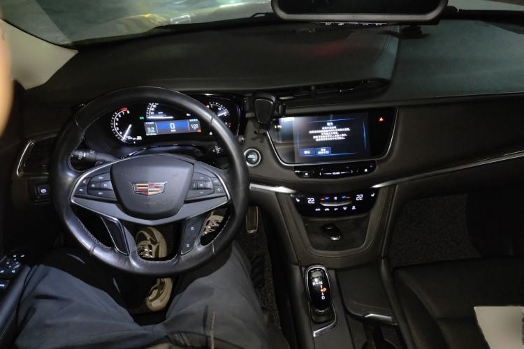 Used Cadillac XT5 2017 Anniversary Edition 25T Luxury Model