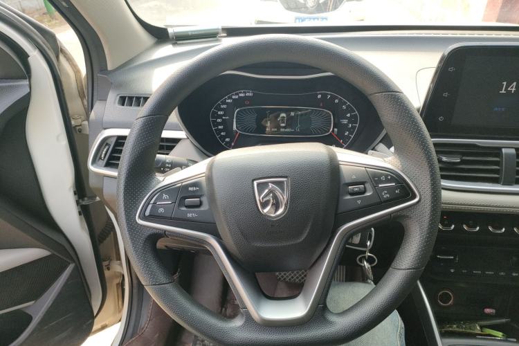 Used Baojun 510 2017 1.5L Automatic Fashion Model
