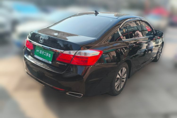 Used Honda Accord 2015 2.0L LX Comfort Edition Rear Right 45 Deg