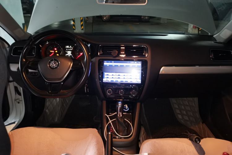 Used Volkswagen Sagitar 2015 1.6L Automatic Comfort Model