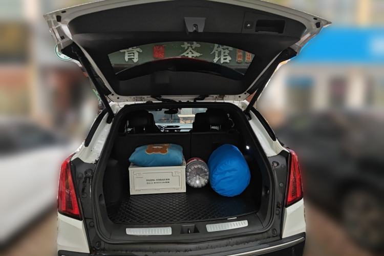 Used Cadillac XT5 2020 Revised Version 28T Luxury Edition Trunk