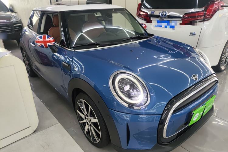 Used MINI 2022 1.5T COOPER Artist Front Right 45 Deg