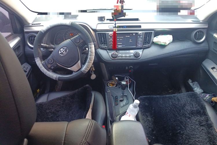 Used Toyota RAV4 2015 2.0L CVT Two-Wheel Drive Fashion Edition
