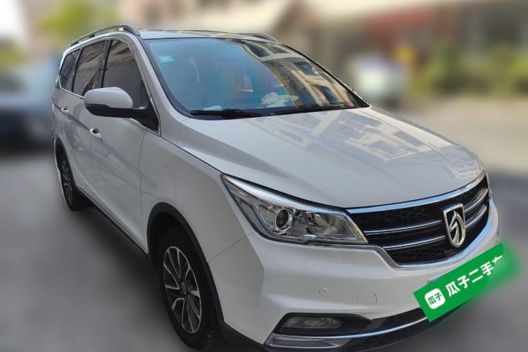 Used Baojun 730 2017 1.5T Manual Style 7 Seats China V