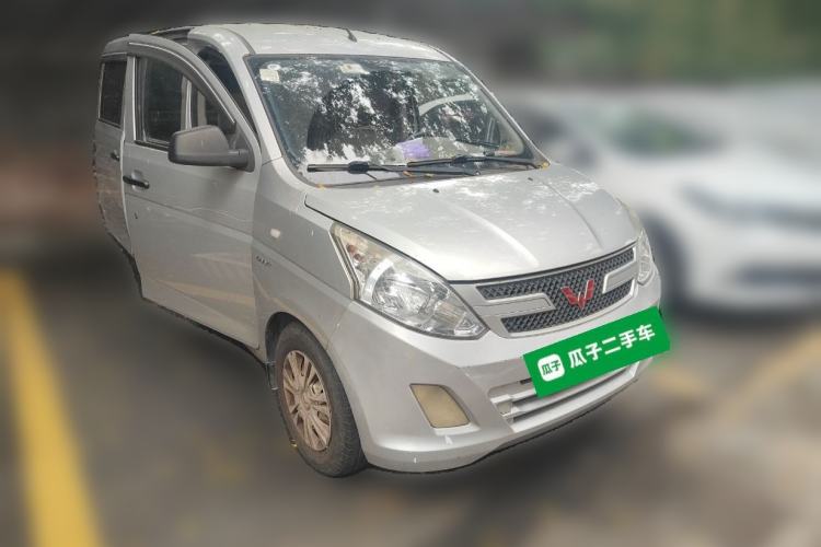 Used Wuling Rongguang V 2018 1.5L Standard Version Front Right 45 Deg