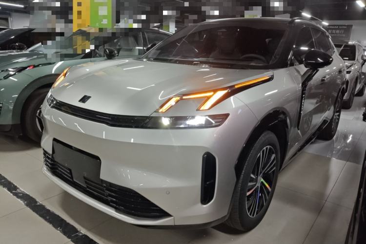 Used Lynk & Co 08 EM-P 2023 120km Long-Range Halo