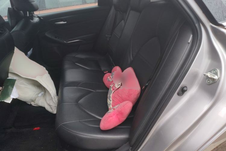 Used Toyota Avalon 2019 Dual-Engine 2.5L Luxury Edition China VI Standard
