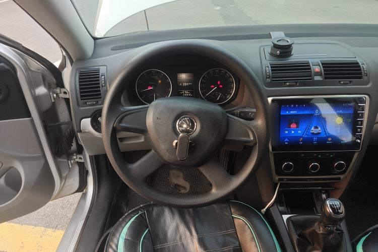 Used Skoda Octavia 2014 1.6L Manual Yijie Edition Steering Wheel