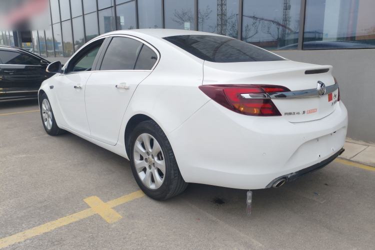 Used Buick Regal 2015 1.6T Leading Technology Model Rear Left 45 Deg