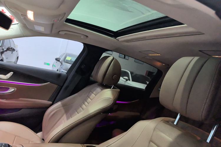 Used Mercedes-Benz E-Class 2016 E 200 L Sport Edition Interior 6