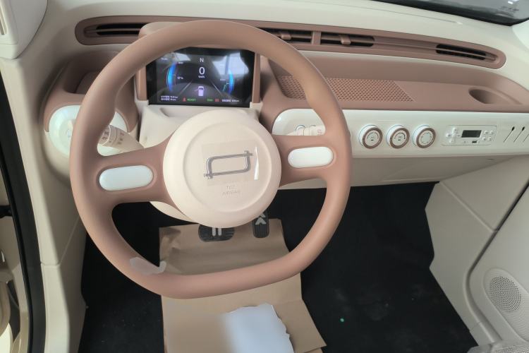 Used Bestune Pony 2026 222km Colorful Horse Steering Wheel