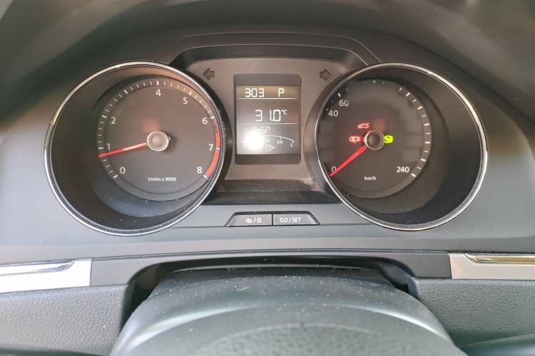 Used Volkswagen Bora 2015 Qihui Edition 1.6L Automatic Fashion Model Instrument Cluster
