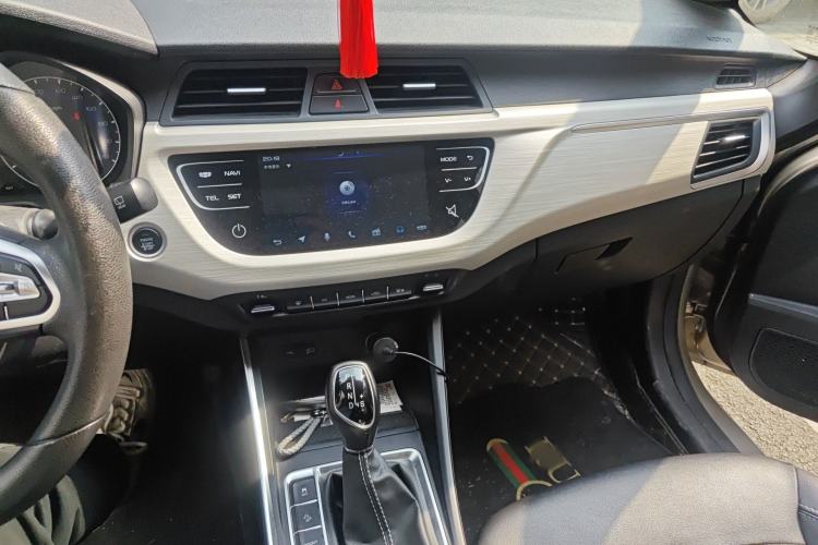 Used Geely Auto Vision X3 2020 1.5L CVT Elite Edition Audio And AC Panel