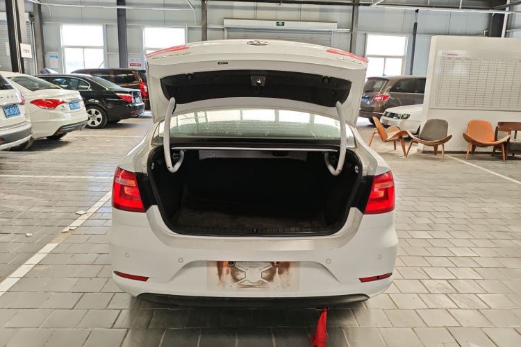 Used Volkswagen Bora 2015 Qihui Edition 1.6L Automatic Fashion Model
