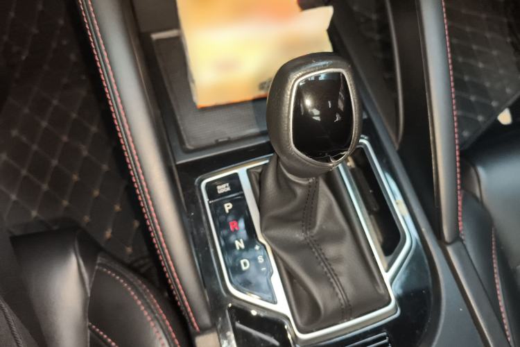 Used Dongfeng Fengon 500 2021 1.5L CVT Enjoyment Version Gear Lever