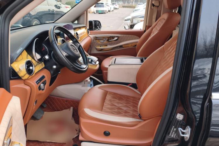 Used Mercedes-Benz V-Class 
