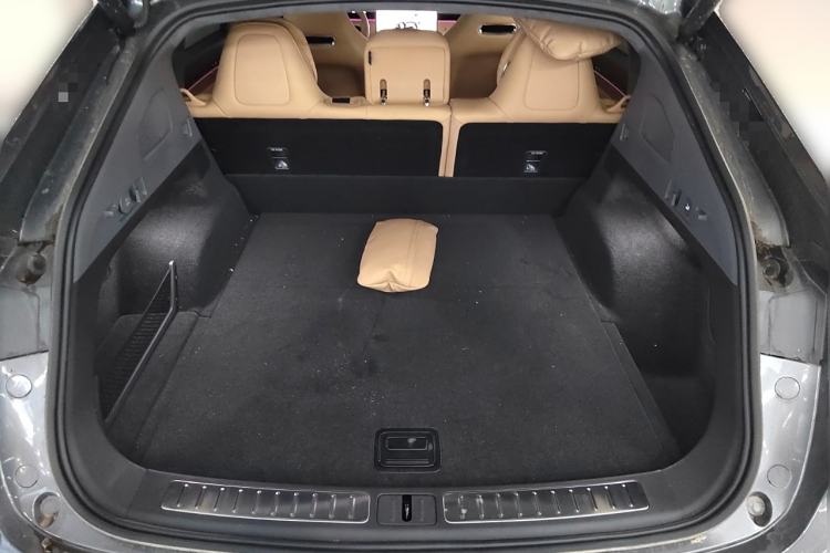 Used Hima Luxeed R7 2024 All-Electric 736 km Ultra Trunk