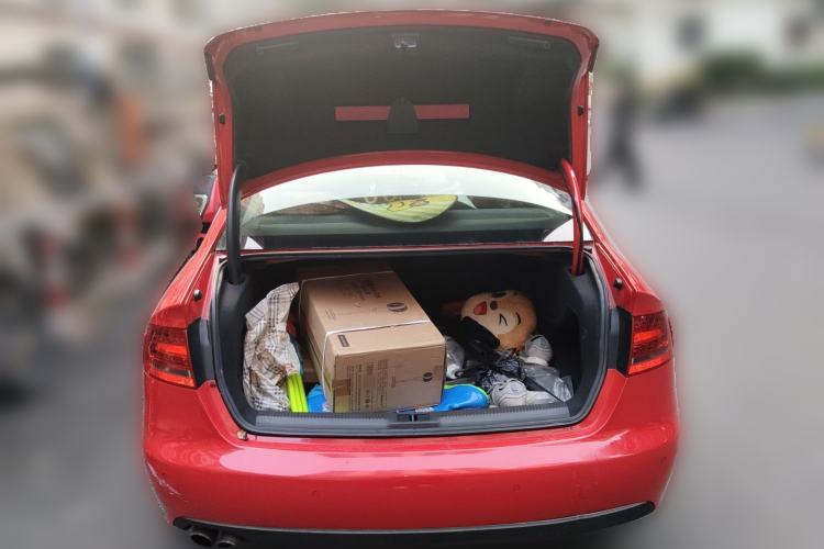 Used Audi A4L 2010 2.0 TFSI Technology Edition Trunk